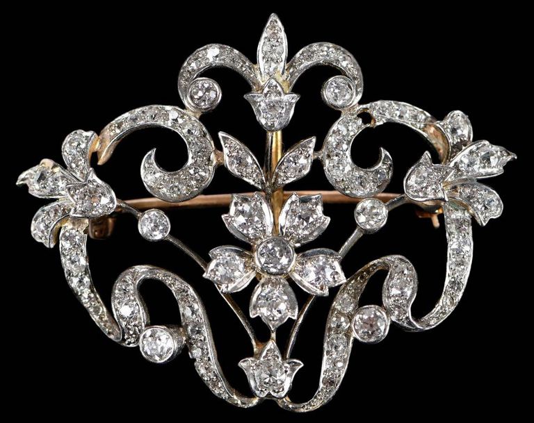 14k Gold Diamond Floral Brooch