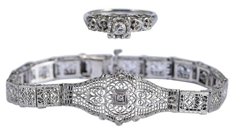 Set of Diamond Ring and Bracelet