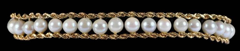 14k Yellow Gold Pearl Bracelet