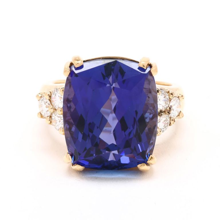 18k Gold Tanzanite and Diamond Ring