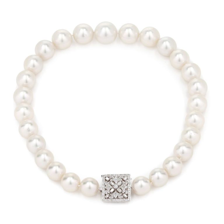 18k White Gold Pearl and Diamond Necklace