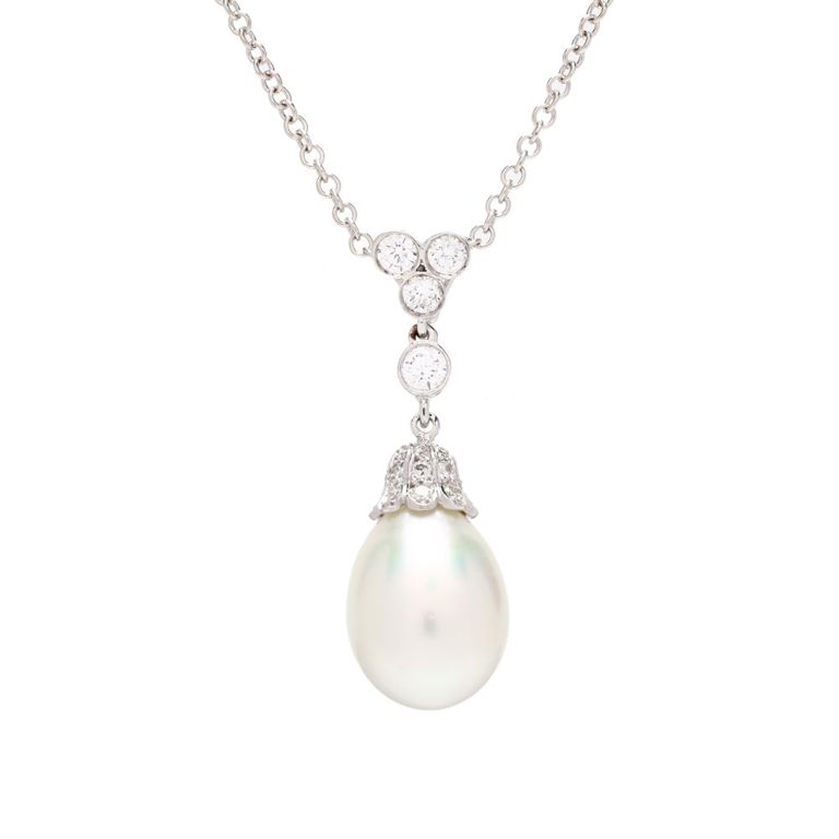 18k White Gold Pearl and Diamond Pendant Necklace