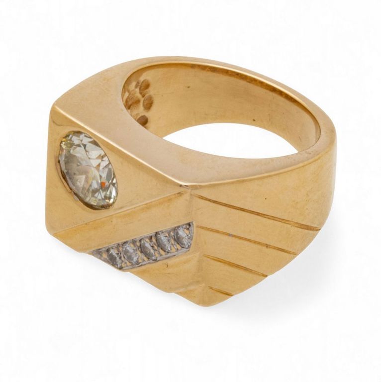 22k Yellow Gold Diamond Ring