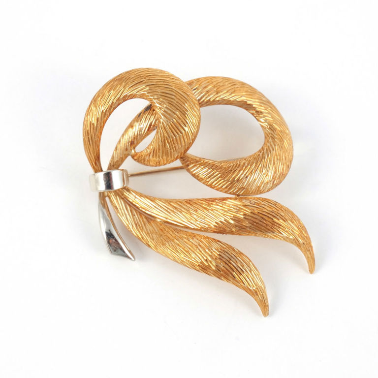18k Gold Leaf Brooch
