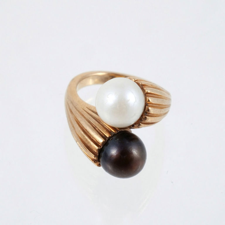 14k Gold Pearl Crossover Ring