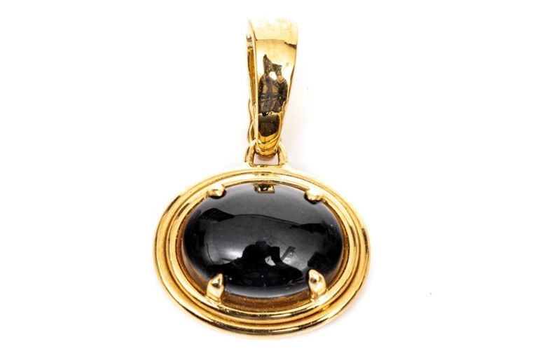 18k Gold Onyx Pendant