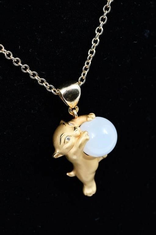 18k Gold Moonstone and Diamond Pendant Necklace