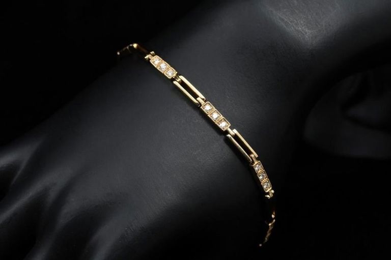 18k Gold Diamond Bracelet