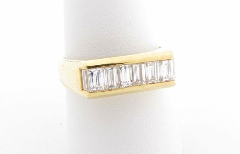 18k Yellow Gold Diamond Ring