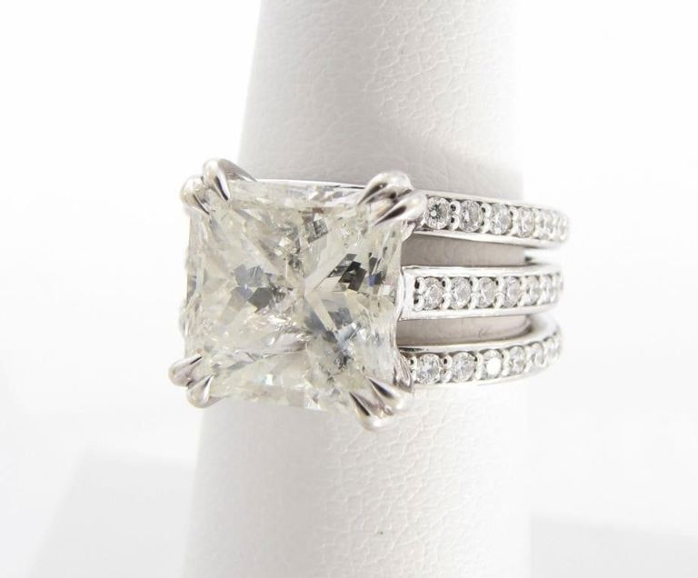 14k Gold Diamond Ring