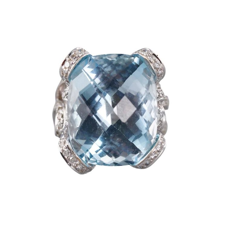 18k Gold Blue Topaz and Diamond Ring