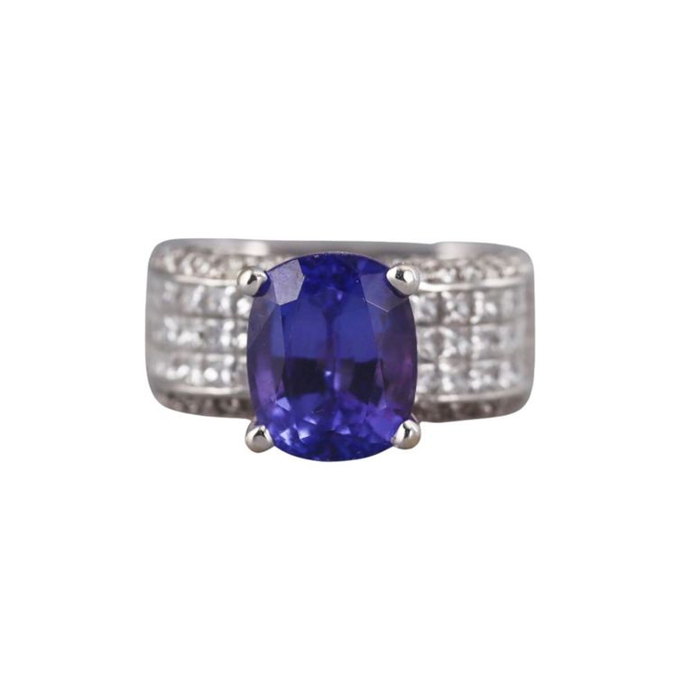 18k Gold Tanzanite Ring