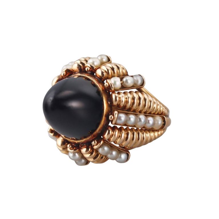 18k Gold Onyx and Pearl Ring