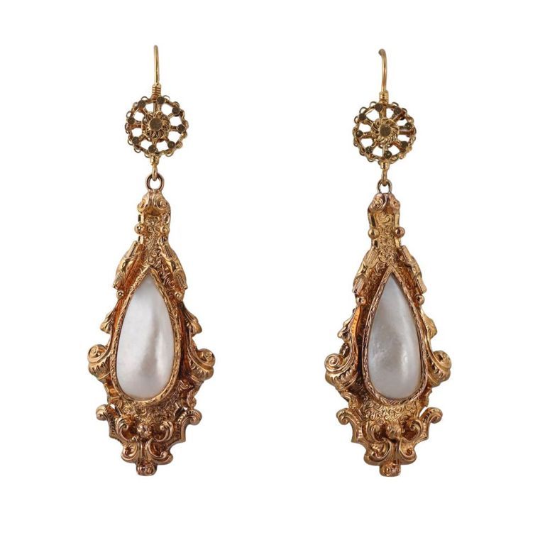 22k Gold Pearl Earrings