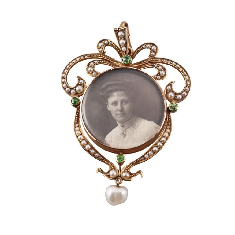Demantoid Garnet and Pearl Pendant