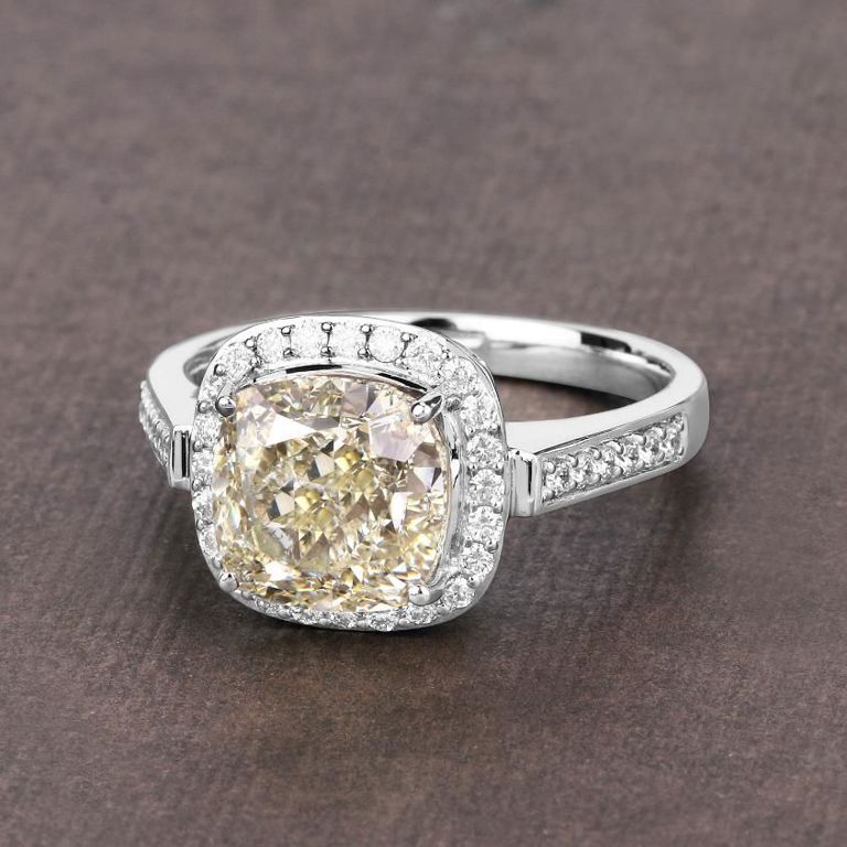 18k Gold Diamond Ring