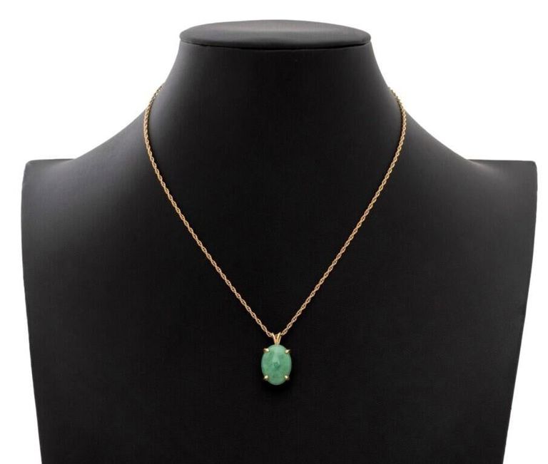 14k Gold Jade Pendant Necklace