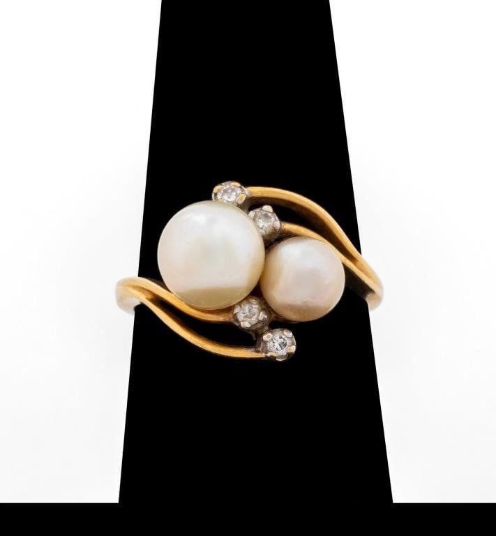 14k Gold Pearl and Diamond Ring