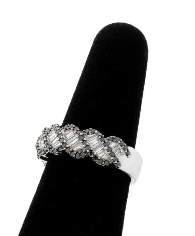 14k White Gold Diamond Ring