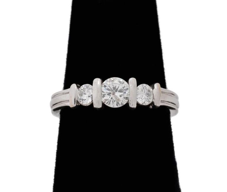 18k Gold Diamond Ring