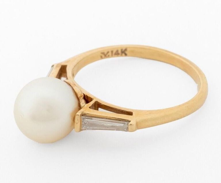 14k Gold Pearl and Diamond Ring