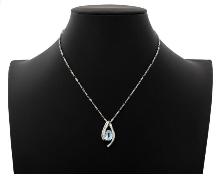 14k Gold Aquamarine and Diamond Pendant Necklace