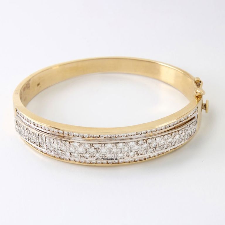 14k Yellow Gold Diamond Bangle Bracelet