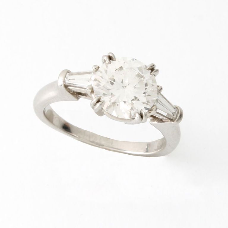 950 Platinum Diamond Ring