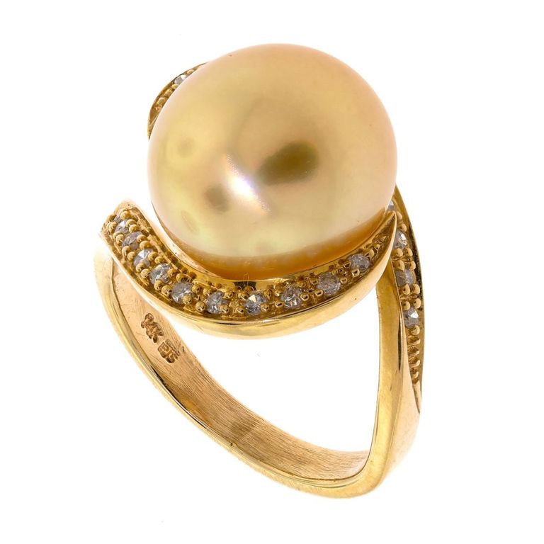 14k Gold Pearl and Diamond Ring