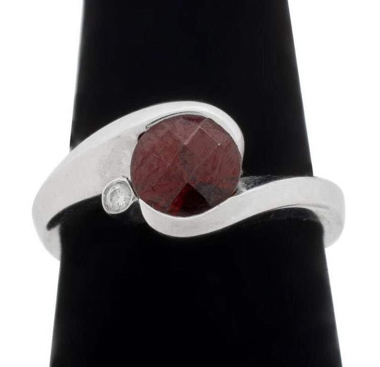 14k White Gold Garnet and Diamond Ring