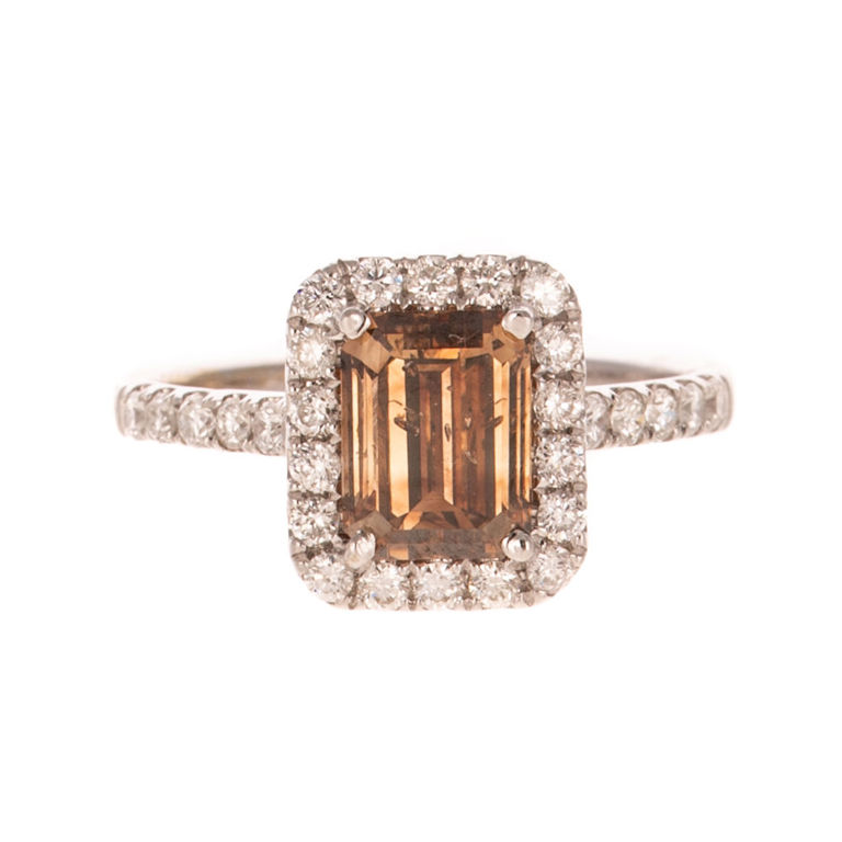 18k White Gold Diamond Halo Ring