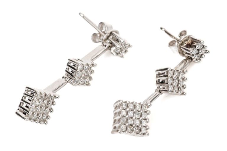 14k White Gold Diamond Drop Earrings