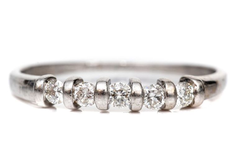 14k White Gold Diamond Band Ring