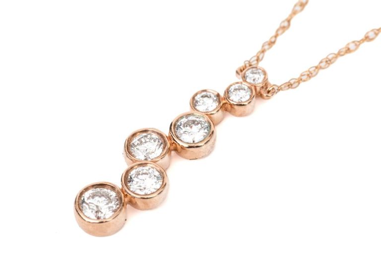 10k Rose Gold Diamond Pendant Necklace
