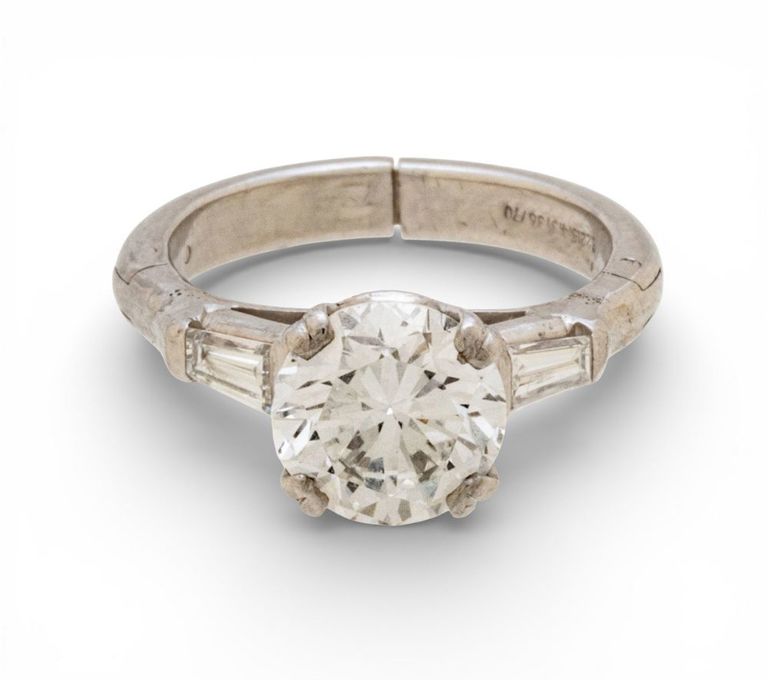 14k White Gold Diamond Ring
