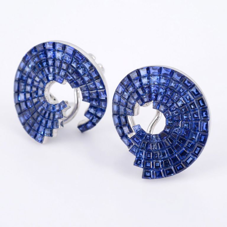 18k White Gold Sapphire Earrings