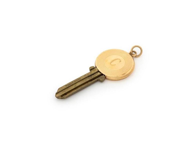 14k Yellow Gold Medallion Pendant