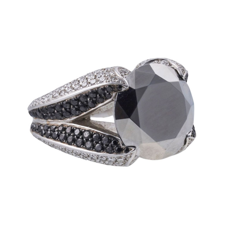 18k Gold Diamond and Hematite Ring