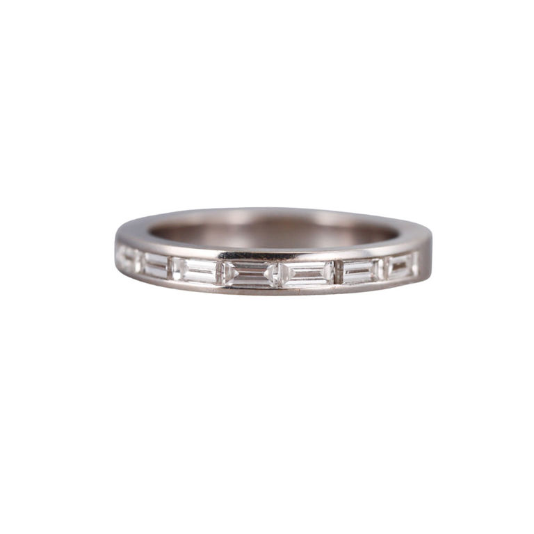 18k Gold Diamond Wedding Band Ring