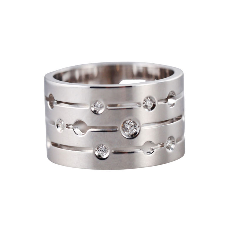 18k Gold Diamond Band Ring