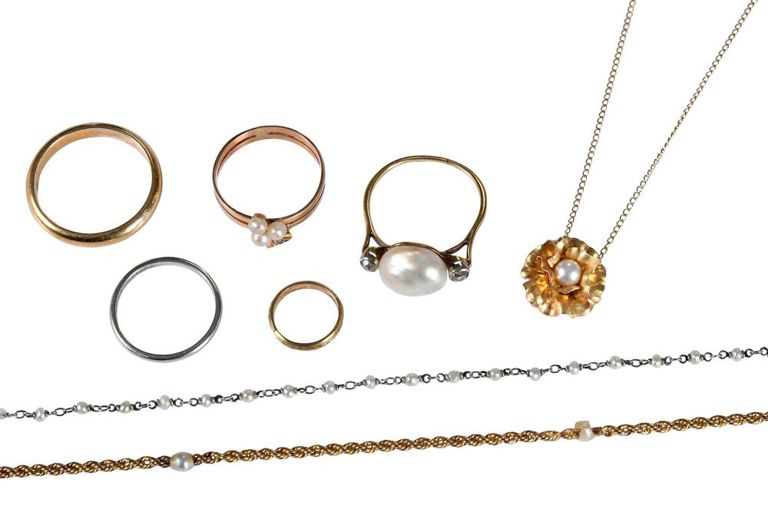 Gold and Platinum Pearl Jewelry Set
