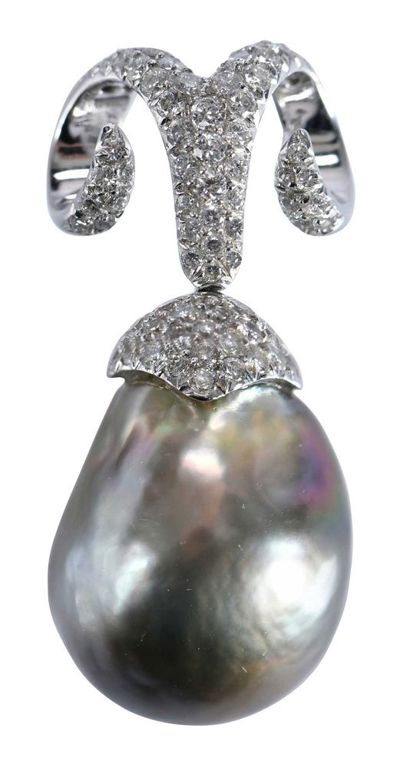 18k White Gold Pearl and Diamond Pendant