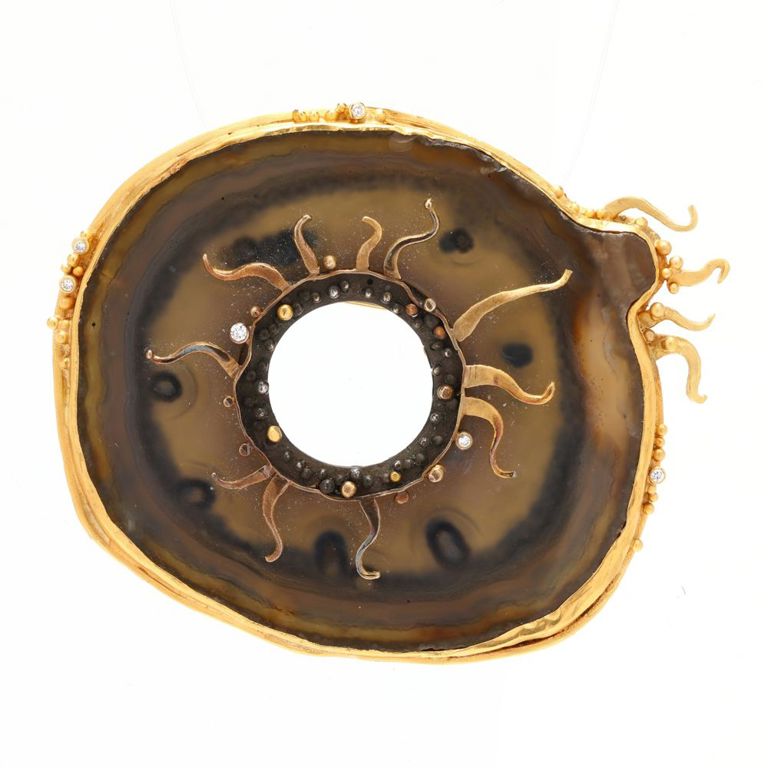 18k Gold Agate and Diamond Pendant/Brooch