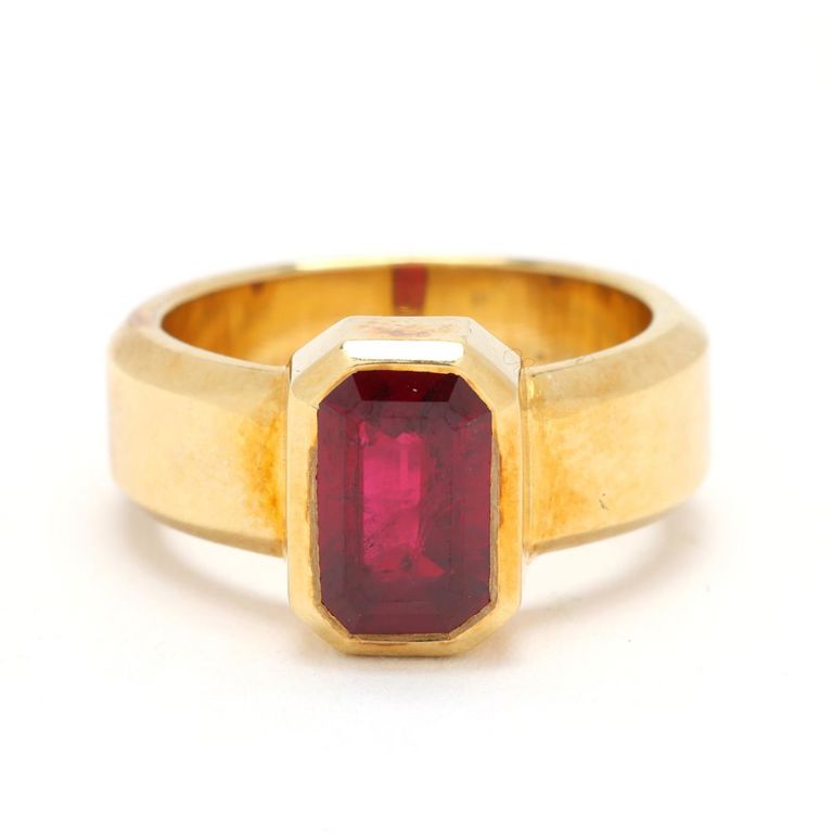 18k Gold Ruby Ring