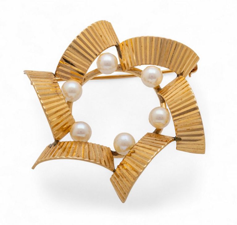14k Yellow Gold Pearl Brooch