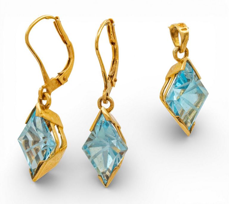14k Gold Topaz Pendant and Earrings