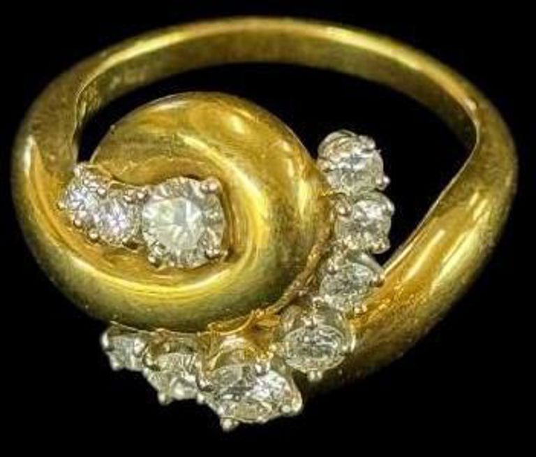 18k Gold Diamond Ring
