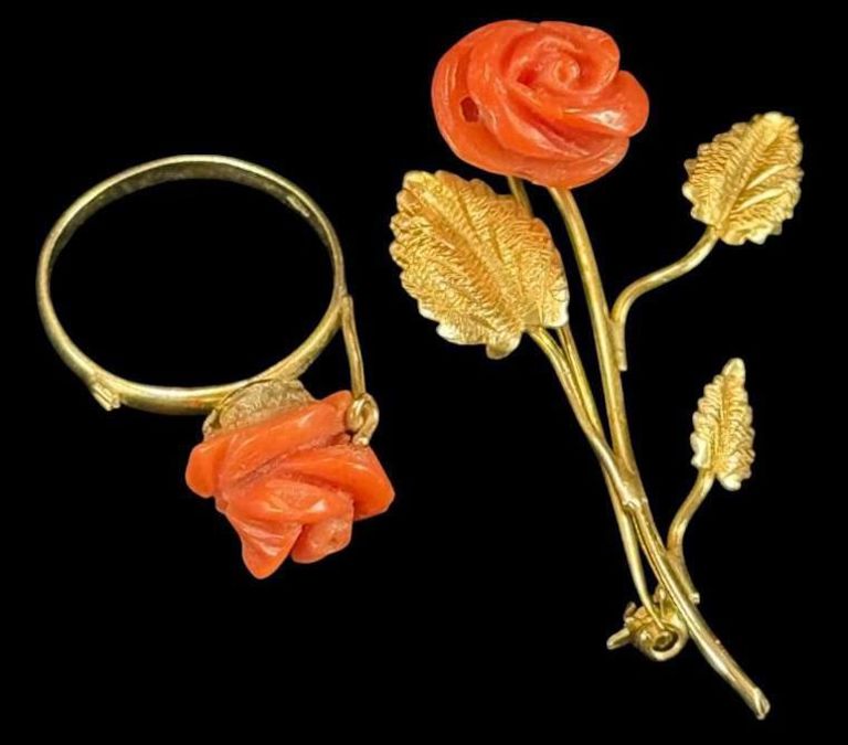 18k Gold Coral Jewelry Set