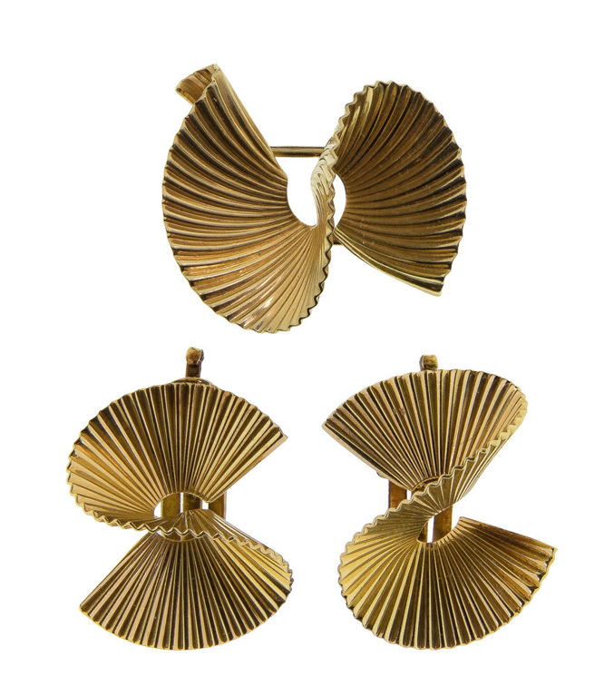 14k Gold Brooch and Earrings Jewelry Set