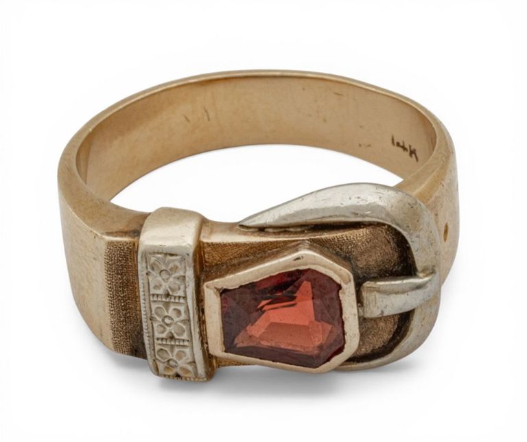 14k Yellow Gold Red Stone Ring